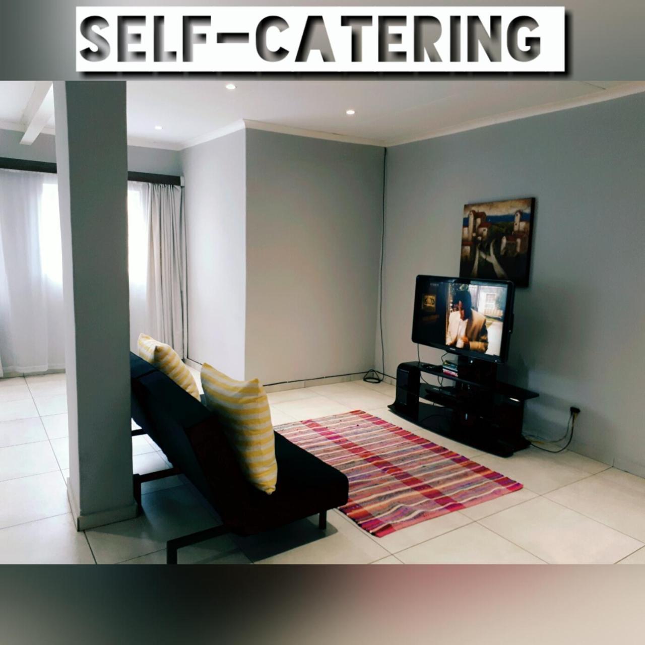 Midrand Guesthouse - Tasa Экстерьер фото