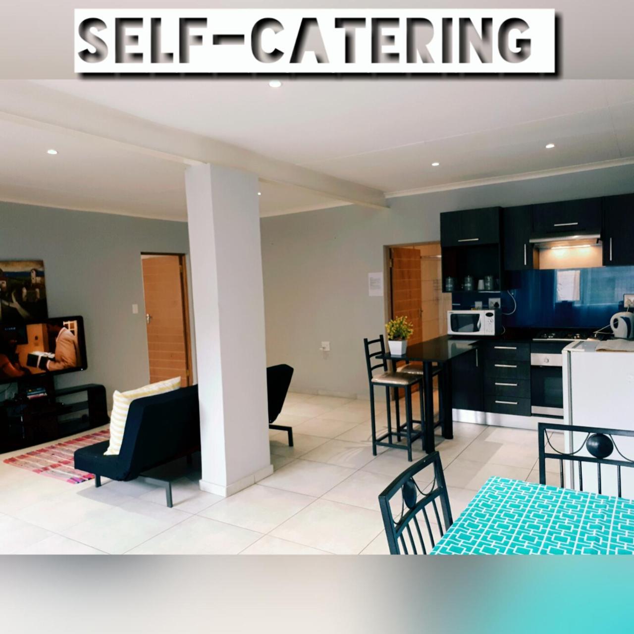 Midrand Guesthouse - Tasa Экстерьер фото
