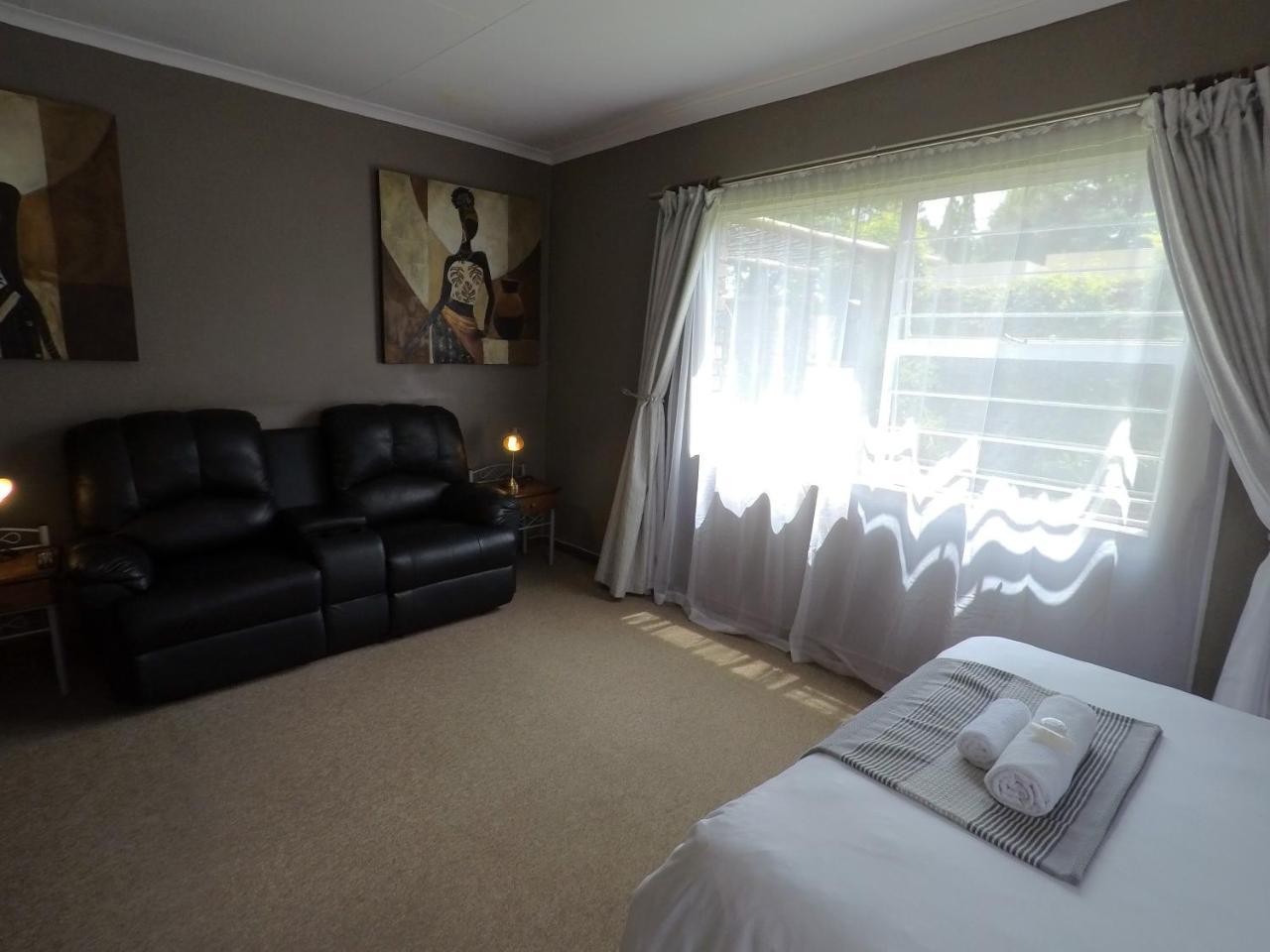 Midrand Guesthouse - Tasa Экстерьер фото